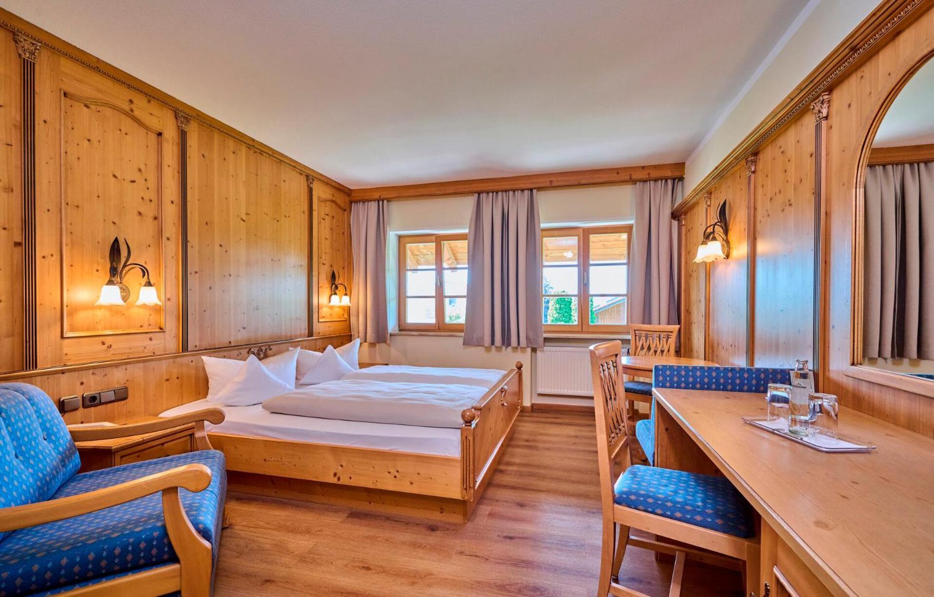 Hotel Happinger Hof Rosenheim Exterior foto